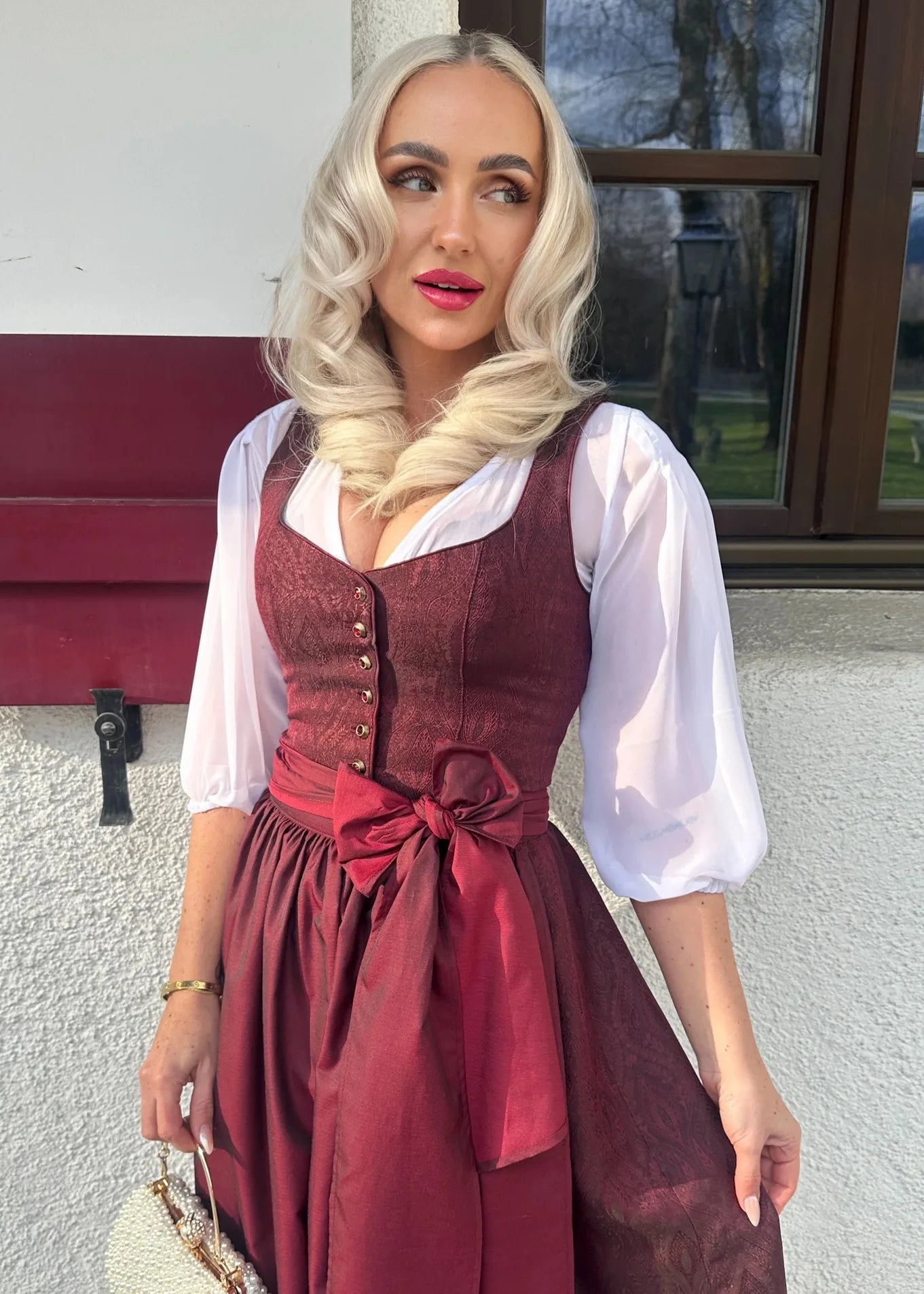 Elegante Damenblusen in Tüll und Spitze