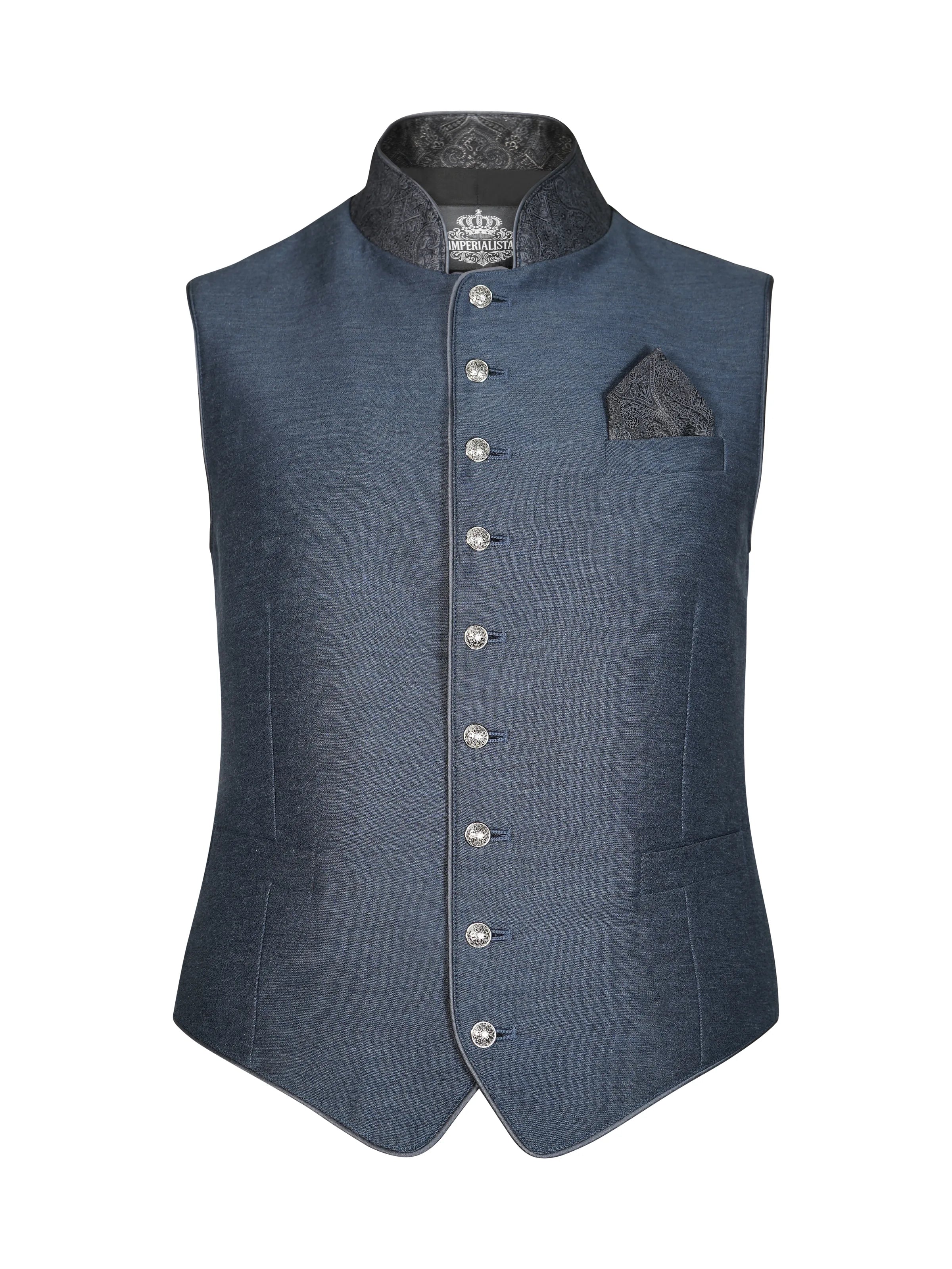 Zeigt die saphirene Weste Franz Saphir von vorne. Klassische Herrenweste in  – für stilvolle Trachtenlooks.